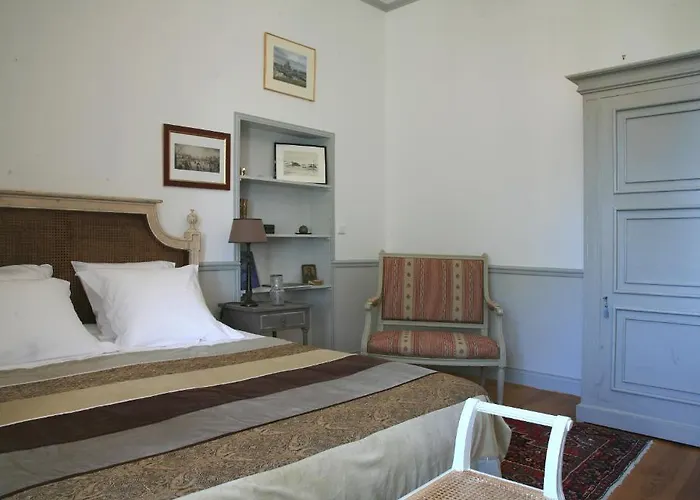 ル マノワール ド ラ フィフィ ベッド・アンド・ブレックファスト 4*