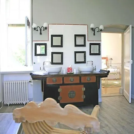 Le Manoir De La Fieffe Couette-café 3*